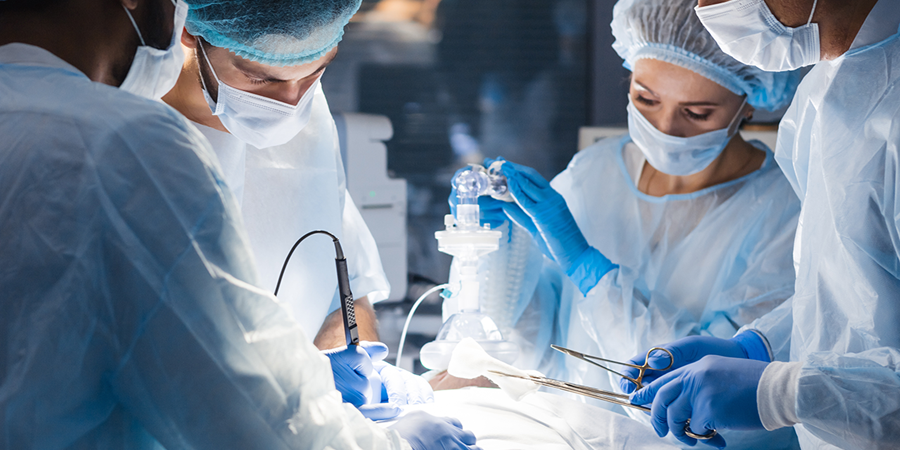 Medical professionals utilizing Spectrum Plastics' trauma and wound care solutions